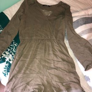 💚Doe & Rae Army Green Romper💚